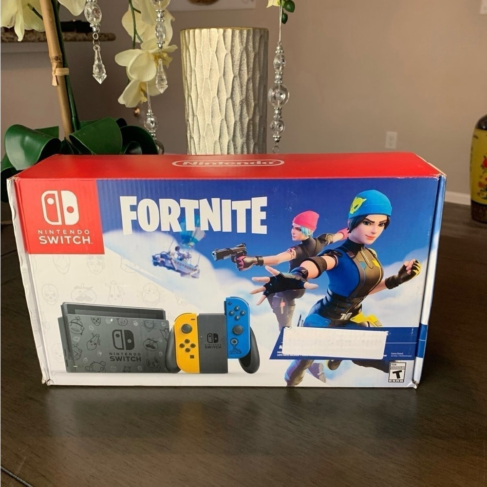 Nintendo Switch "Fortnight Edition" Dock Set in black.